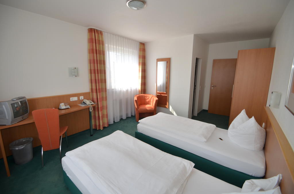 Landhotel Sulzbacher Hof Sulzbach  Rum bild
